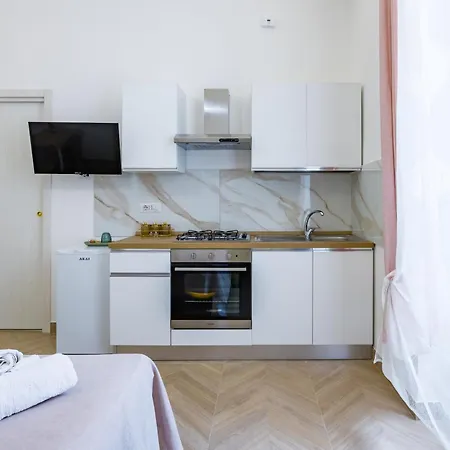 Essentia Neapel