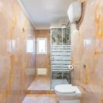 Essentia