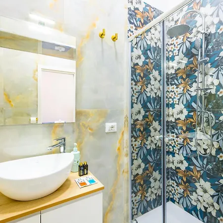 Essentia Bed & Breakfast 4*