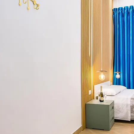 Essentia Bed & Breakfast *